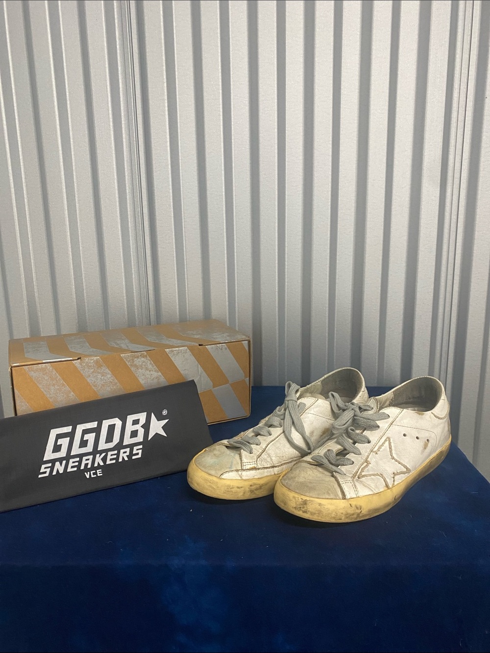 Golden Goose Off-White Sneakers with Yellowed Sole